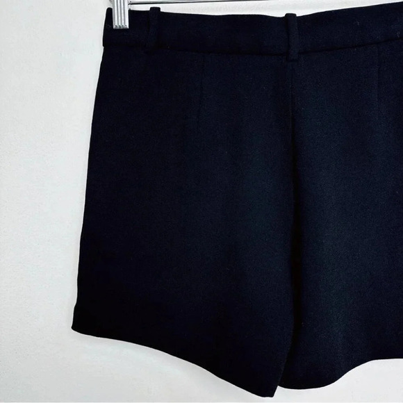 J.crew Womens Size 00  Pleated Crepe Short In Black Color - Picture 8 of 10